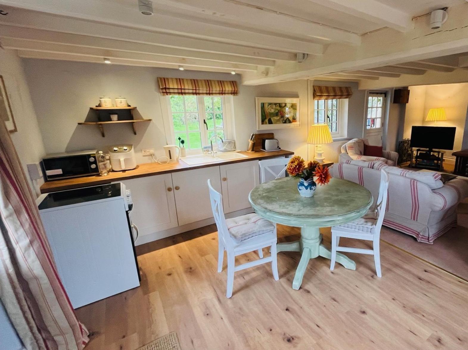 Mulsford Cottage Malpas  エクステリア 写真